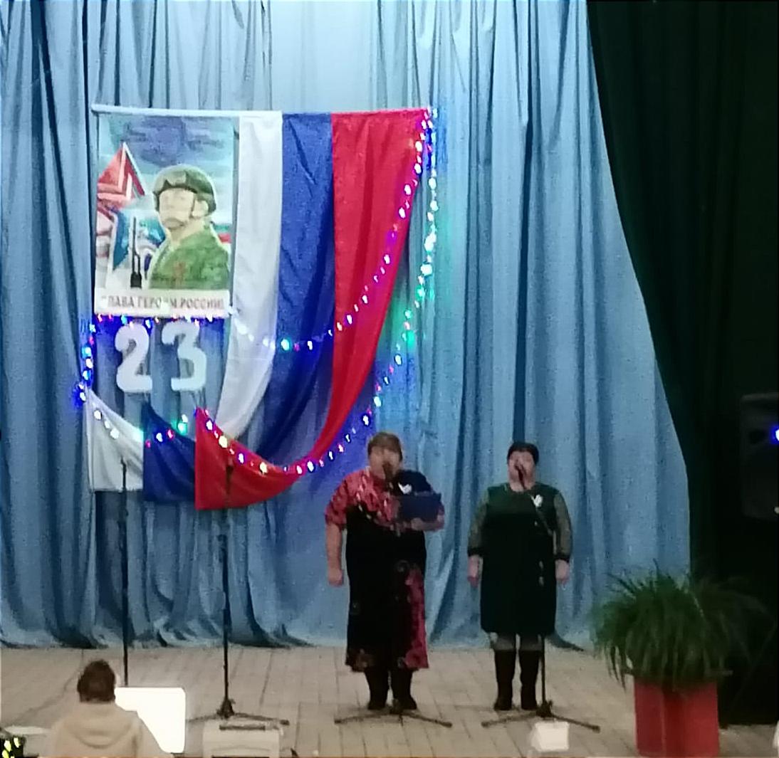 Илюшкинский коллектив выступил на фестивале патриотической песни.