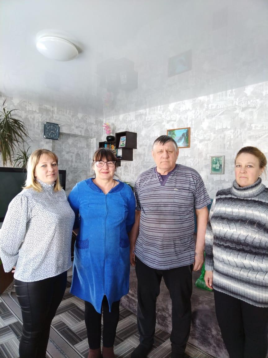 Работники Шаховского СДК поздравили семьи участников СВО с Днём защитника Отечества.
