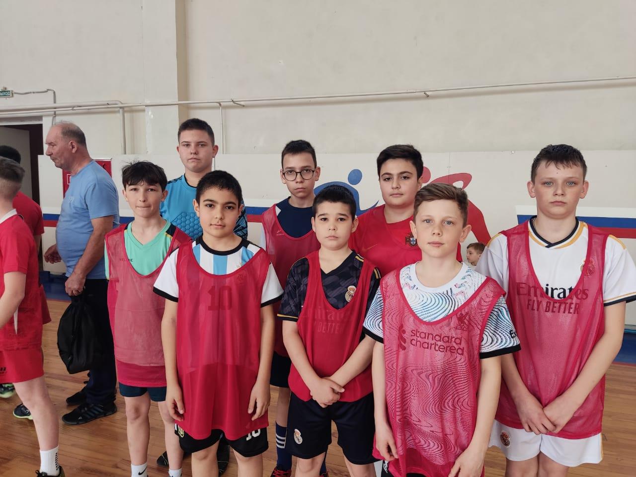 Команда Павловского района приняла участие в Весеннем турнире по мини-футболу в Неверкино.