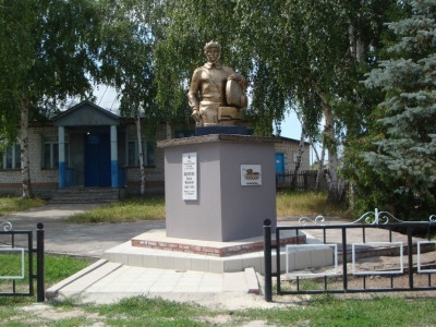 Памятник Герою Советского Союза Павлу Ивановичу Викулову 1920-1945 гг.
