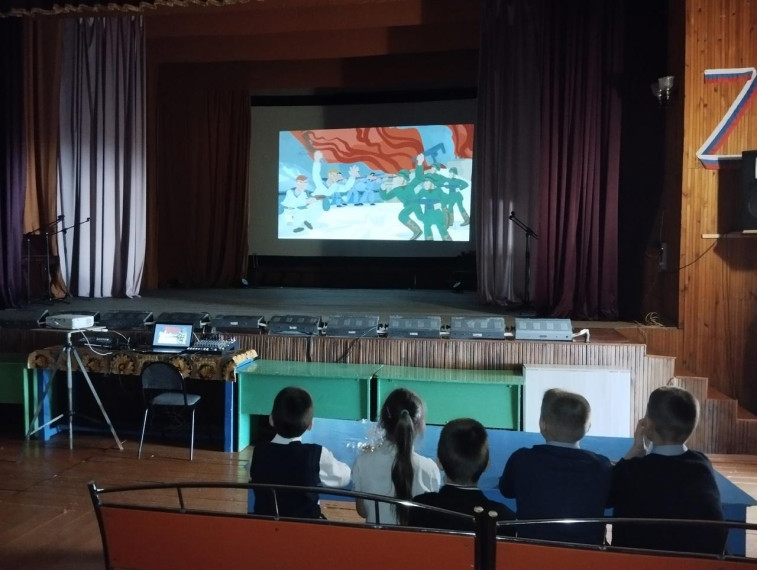 В Октябрьском СДК прошла видео-программа посвящённая присоединению Крыма к России.