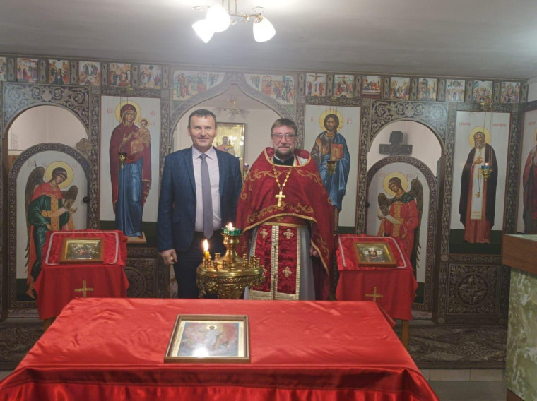 Православная Церковь отмечает Пасху Господню.